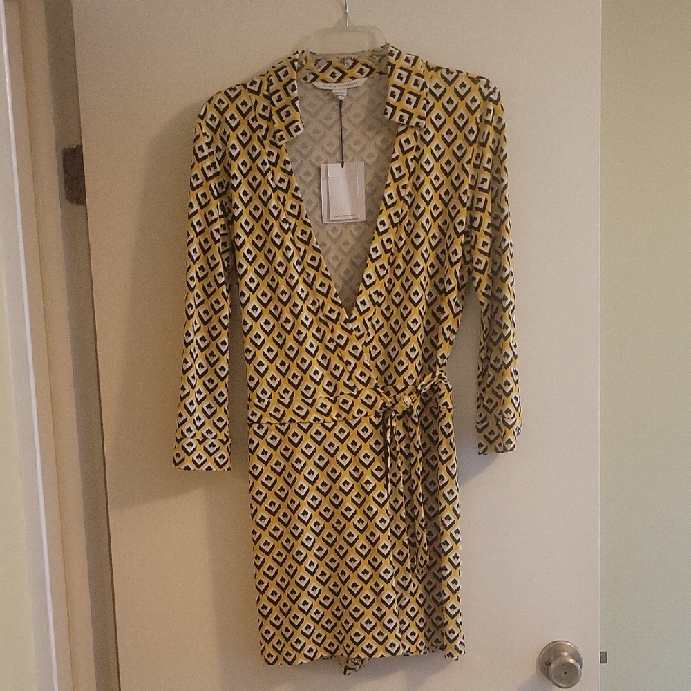 Unworn Diane Von Furstenberg Yellow and Black Wrap Romper, 100% Silk, Size 10